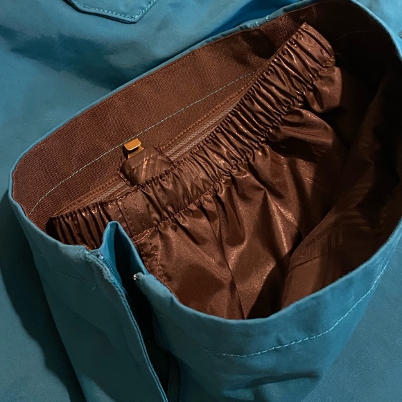 The North Face Women’s Cryptic Teal/Blue Snow Pants - Picture 5 of 10